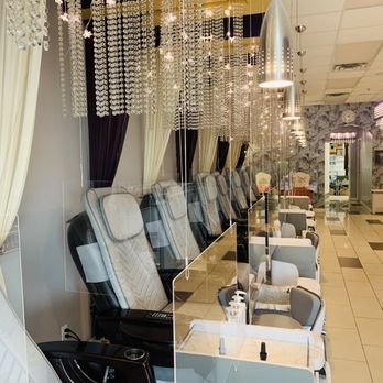 La Belle Nails and Spa - Nail Salons Near Me - Eagan, Minnesota