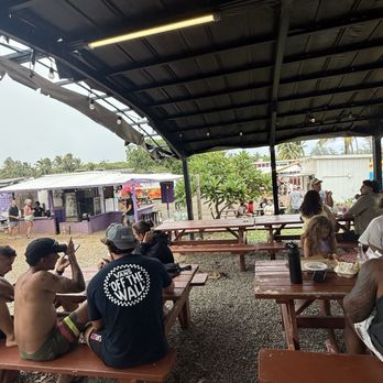 Taro Hut - outside seating - Polynesian Near Me - Kahuku, Hawaii Taro Hut - outside seating - Polynesian Near Me - Kahuku, Hawaii
