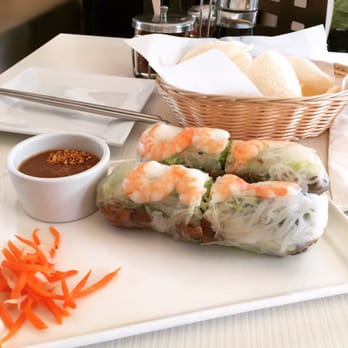Basilic Vietnamese Grill - Pork and shrimp summer rolls with peanut sauce - Vietnamese Near Me - Boca Raton, Florida Basilic Vietnamese Grill - Pork and shrimp summer rolls with peanut sauce - Vietnamese Near Me - Boca Raton, Florida
