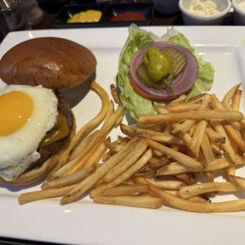Vic Stewart's - Hamburger - Steakhouses Near Me - Brentwood, California