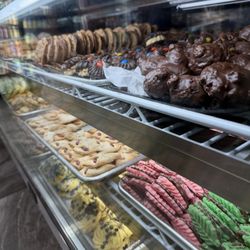 Firehouse Bagel Company - Available baked goods