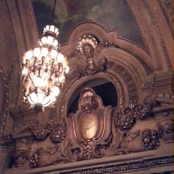 Chicago Theatre - Performing Arts Near Me - Chicago, Illinois Chicago Theatre - Performing Arts Near Me - Chicago, Illinois