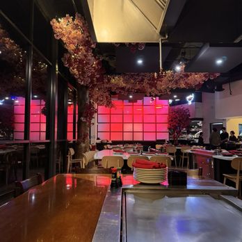 Ah-So Sushi & Steak - Dining area - Japanese Near Me - Phoenix, Arizona
