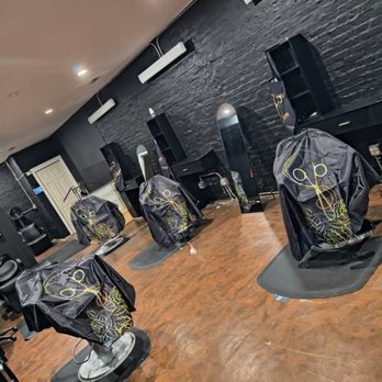 Da Bando Braid & Beauty Bar - Hair Salons Near Me - Chicago, Illinois Da Bando Braid & Beauty Bar - Hair Salons Near Me - Chicago, Illinois