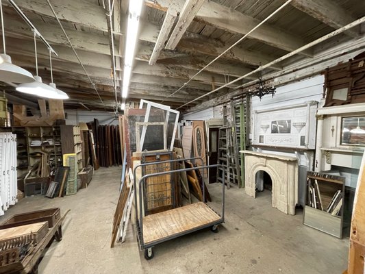THE REFINDERY ON MCCALLIE by null