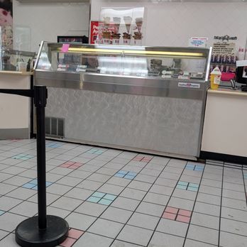Baskin-Robbins - Ice cream chest - Ice Cream & Frozen Yogurt Near Me - Long Beach, California Baskin-Robbins - Ice cream chest - Ice Cream & Frozen Yogurt Near Me - Long Beach, California
