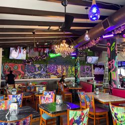 Kalaveras - Bar and dining room.