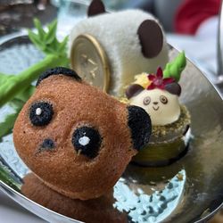 The Lounge & Bar Q88 - Pandas!
