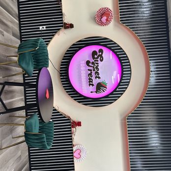Sweet Treat - Desserts Near Me - Richmond, Virginia Sweet Treat - Desserts Near Me - Richmond, Virginia