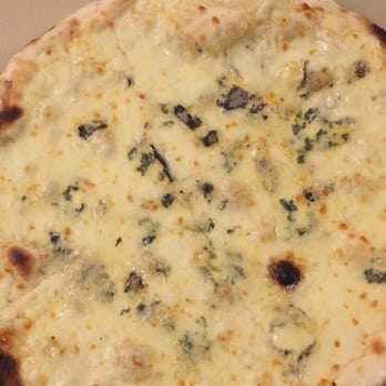 Da Francesco - Quattro formaggi pizza - Italian Near Me - Rome, RM