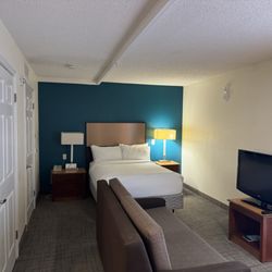 Residence Inn by Marriott Richmond West End - Spartan queen bed