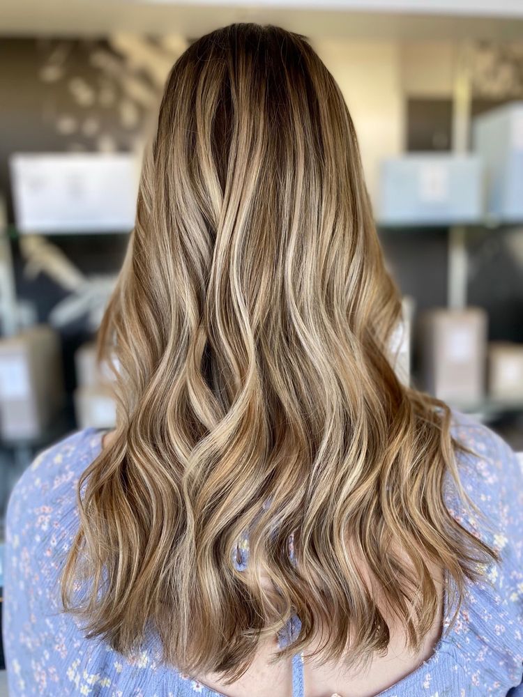 Hottie Hair Salon & Extensions Store