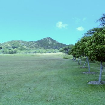 Diamond Head State Monument - Crater Bowl located alongside interior parking lot. - Parks Near Me - Honolulu, Hawaii Diamond Head State Monument - Crater Bowl located alongside interior parking lot. - Parks Near Me - Honolulu, Hawaii
