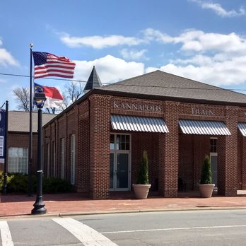 Amtrak - Kannapolis Station - airy station with train schedule below the station clock - Train Stations Near Me - Kannapolis, North Carolina Amtrak - Kannapolis Station - airy station with train schedule below the station clock - Train Stations Near Me - Kannapolis, North Carolina