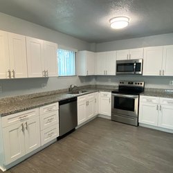Hidden Grove Apartments in Homestead - Hidden Grove - Kitchen