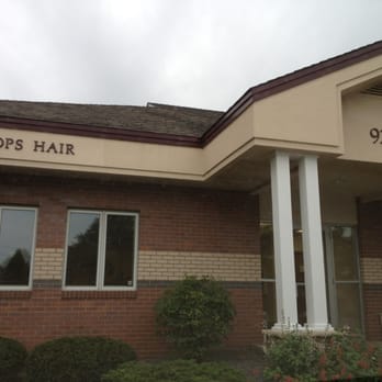 Chops Hair - Front Entrance - Hair Salons Near Me - New Brighton, Minnesota Chops Hair - Front Entrance - Hair Salons Near Me - New Brighton, Minnesota
