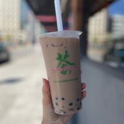 Seattle Best Tea - Heavy oolong milk tea with boba and red bean