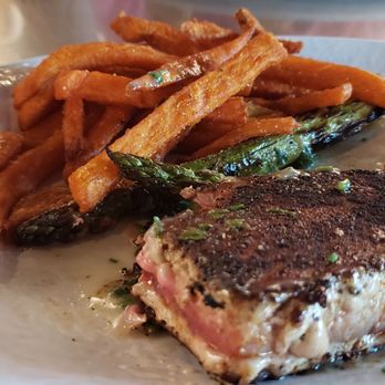 California Fish Grill - Tuna ahi - Seafood Near Me - Upland, California California Fish Grill - Tuna ahi - Seafood Near Me - Upland, California