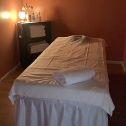 Elegant Massage - Massage Room