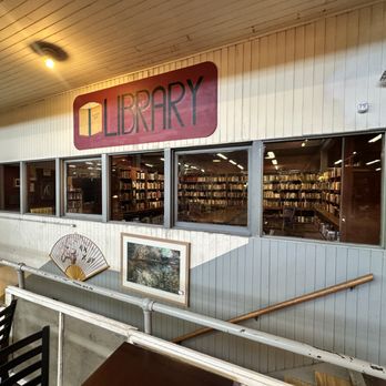 Memory Den Antique Mall - library - Used, Vintage & Consignment Near Me - Portland, Oregon