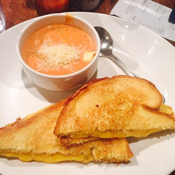 Black Walnut - Grilled cheese with tomato soup - New American Near Me - Houston, Texas Black Walnut - Grilled cheese with tomato soup - New American Near Me - Houston, Texas