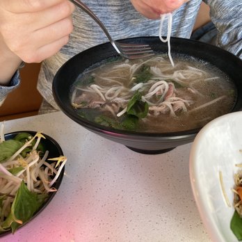 Em Que Viet - Pho - Vietnamese Near Me - Saint Paul, Minnesota Em Que Viet - Pho - Vietnamese Near Me - Saint Paul, Minnesota