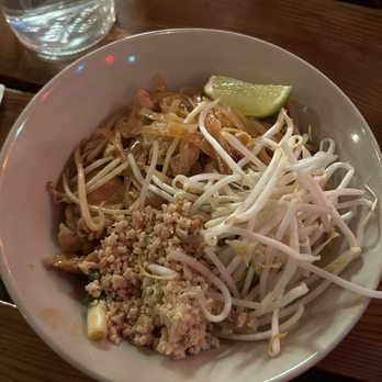 Mee Sen Thai Eatery - 21. Pad Thai with Pork - Thai Near Me - Portland, Oregon Mee Sen Thai Eatery - 21. Pad Thai with Pork - Thai Near Me - Portland, Oregon