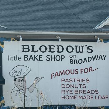 Bloedow Bakery - Sign outside - Bakeries Near Me - Winona, Minnesota Bloedow Bakery - Sign outside - Bakeries Near Me - Winona, Minnesota