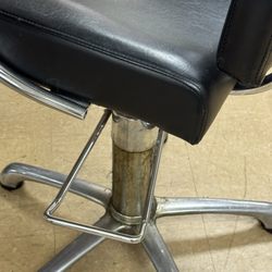 Coastline Beauty College - Hemet - The old chairs students use at the stations filled with hair and are wobbly and some aren't fully functioning