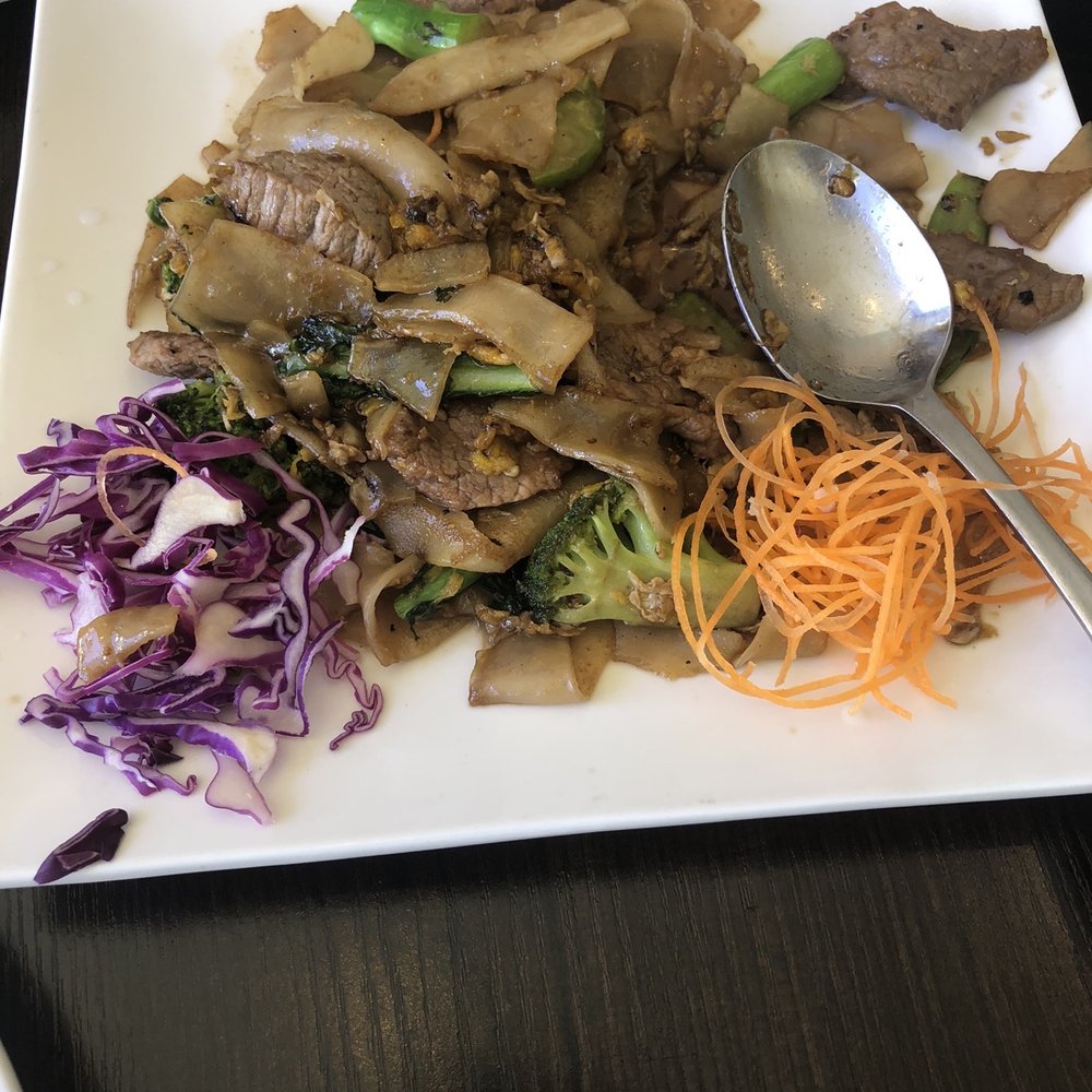 Andy's Thai Kitchen - Pad See Ew Noodle - Thai Near Me - Chicago, Illinois Andy's Thai Kitchen - Pad See Ew Noodle - Thai Near Me - Chicago, Illinois