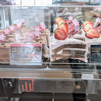 85°C Bakery Cafe-Niles - Bakeries Near Me - Niles, Illinois