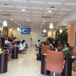 Best Nails Bt&spa - Salon very clean and relaxing sit on pedicure chair.