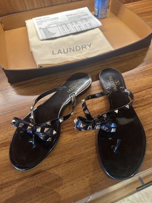 Valentino by null