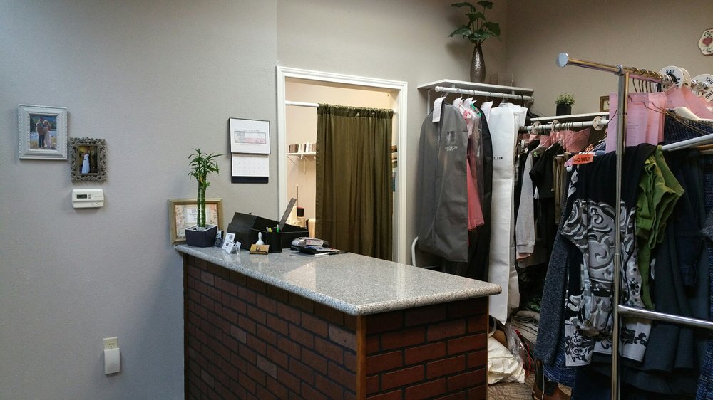 KATHY’S ALTERATIONS Updated August 2024 11 Reviews 16621 Heubner