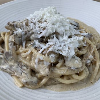 Mad & Vin - Bucatini with roasted mushrooms - New American Near Me - Solvang, California