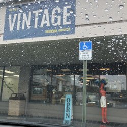 Entrance (photo thru the rain...)
