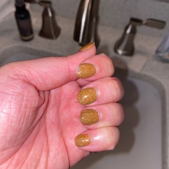 LV Nail Lounge & Spa - Chipped nail on DAY 2! - Waxing Near Me - Columbia, South Carolina