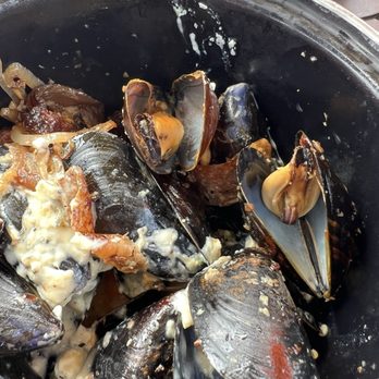 Liberty Hound - Mussels - Seafood Near Me - Buffalo, New York