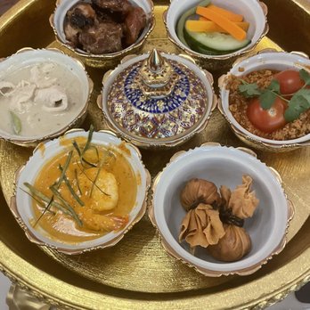Kin Dee - Khan Tok - Thai Near Me - Houston, Texas