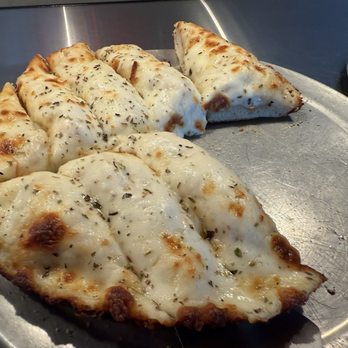 Sun City Slice - Eastlake - Super cheesy they don't skimp like most pizza places - Pizza Near Me - El Paso, Texas Sun City Slice - Eastlake - Super cheesy they don't skimp like most pizza places - Pizza Near Me - El Paso, Texas