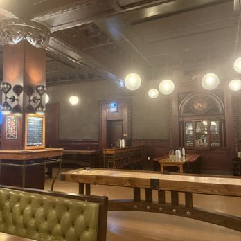 Chicago Athletic Association Hotel - Game room - Hotels Near Me - Chicago, Illinois