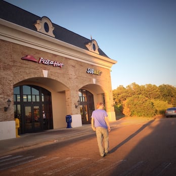 Subway - Great locale off of Lake Harbour - Sandwiches Near Me - Ridgeland, Mississippi Subway - Great locale off of Lake Harbour - Sandwiches Near Me - Ridgeland, Mississippi