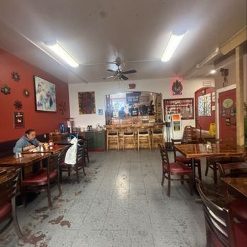 L's Caffe - Clean inside - Coffee & Tea Near Me - San Francisco, California