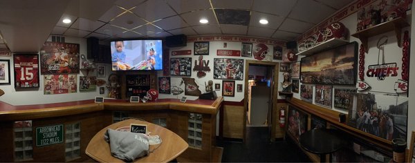 Big Charlie's Saloon by null