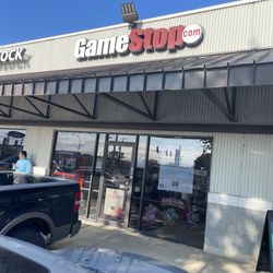 GameStop - Store front
