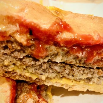 Krolls West Restaurant - Krolls Double Cheeseburger - American Near Me - Green Bay, Wisconsin