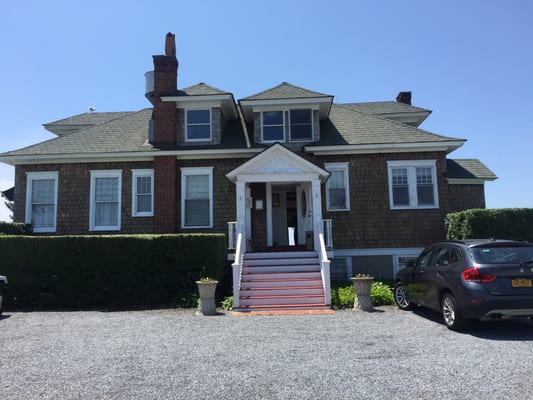 The Inn Spot by null