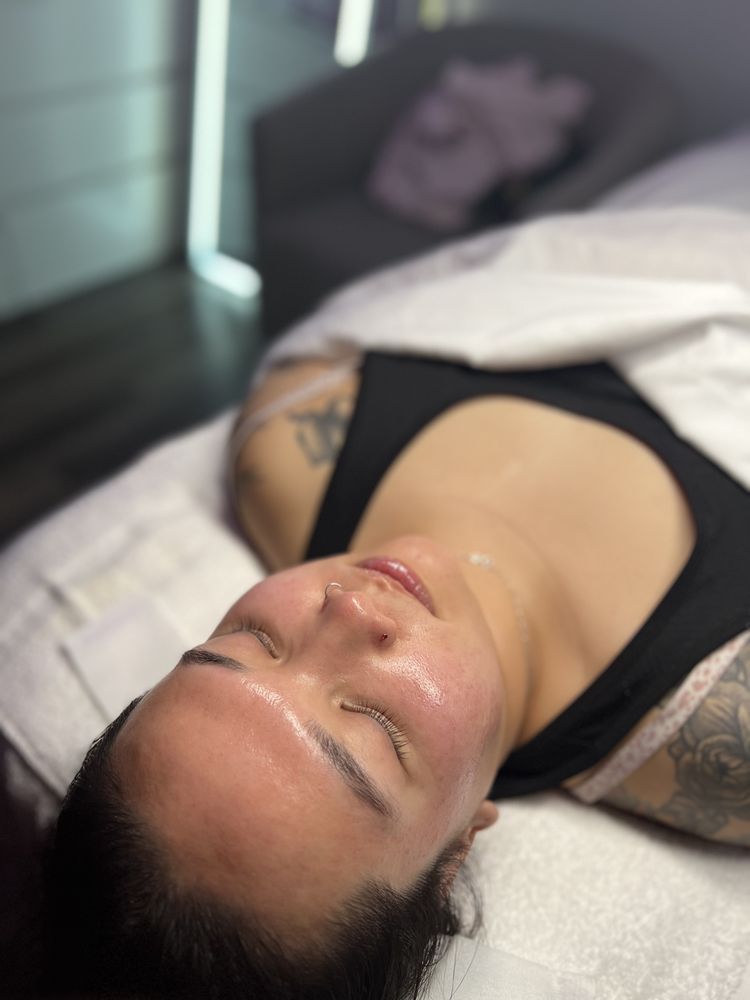 Skin By Marie LV Logo