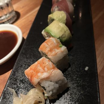Houston's Restaurant - Rainbow roll. So beautiful. - Steakhouses Near Me - Pasadena, California