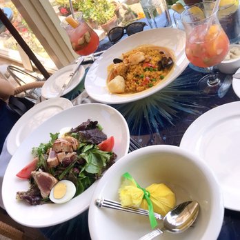 Geoffrey's Malibu - Paella & ahi tuna salad - Seafood Near Me - Malibu, California Geoffrey's Malibu - Paella & ahi tuna salad - Seafood Near Me - Malibu, California